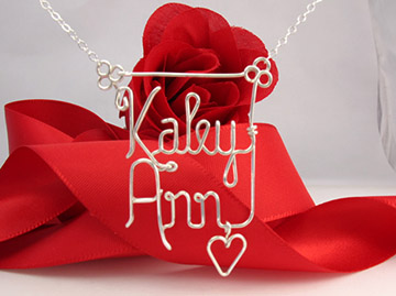 personalized name necklace in wire - heart charm