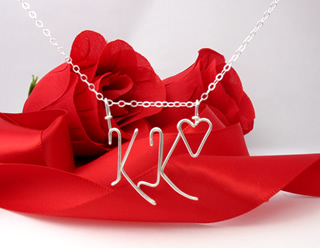 personalized name necklace in gold wire 