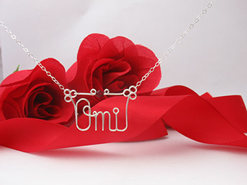 personalized name necklace in wire 