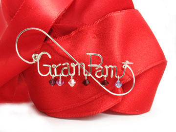 personalized name pin in gold wire 