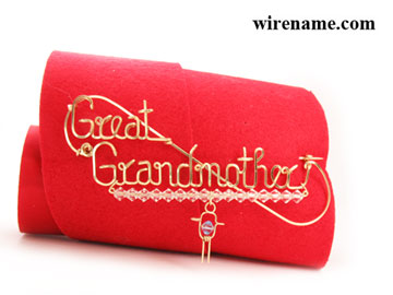 personalized name pin in gold wire 
