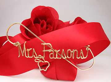 personalized name pin Wire Jewelry